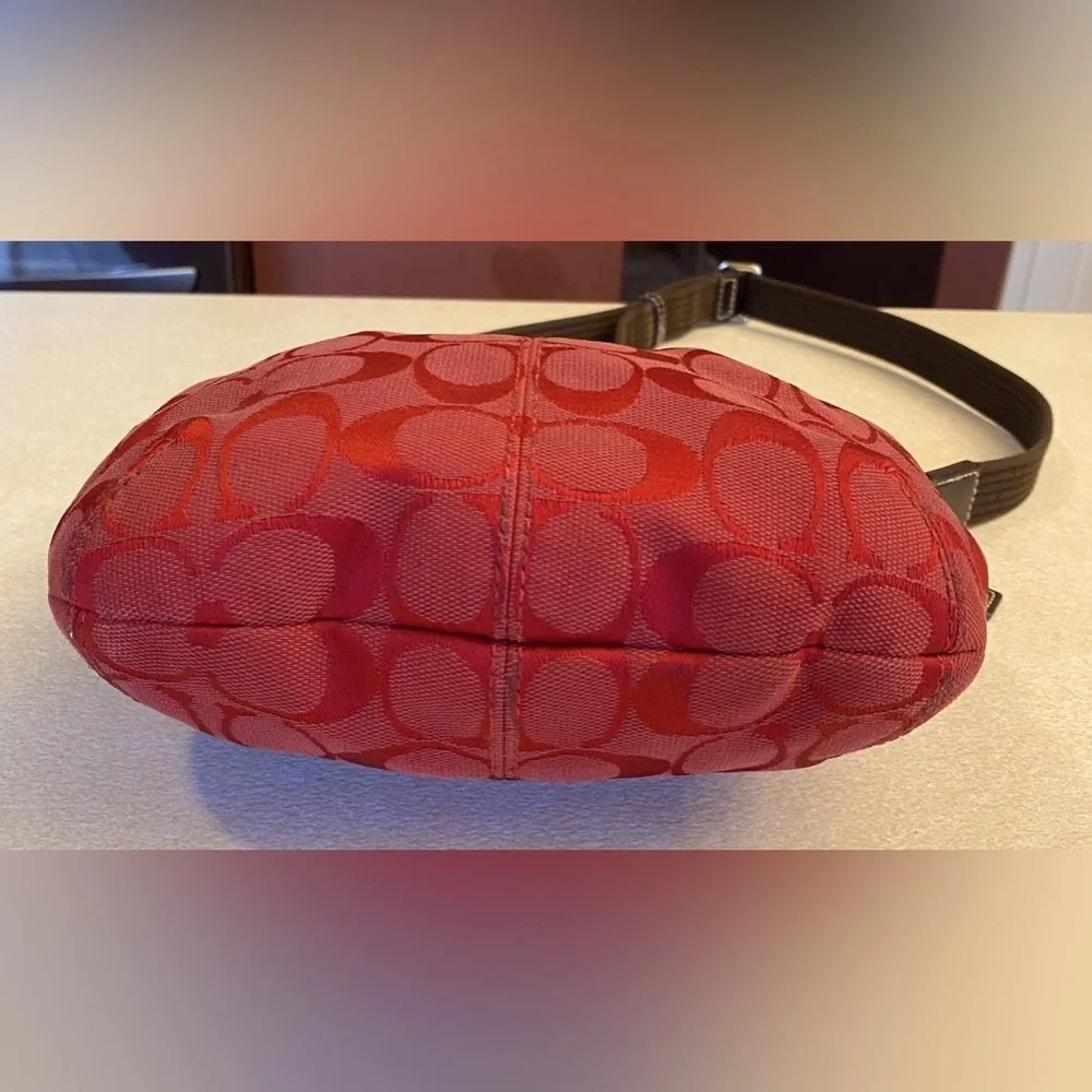 COACH Cherry Red Signature Swing Pleated Adjustable Crossbody/Shoulder Bag, EUC - Picture 9 of 16